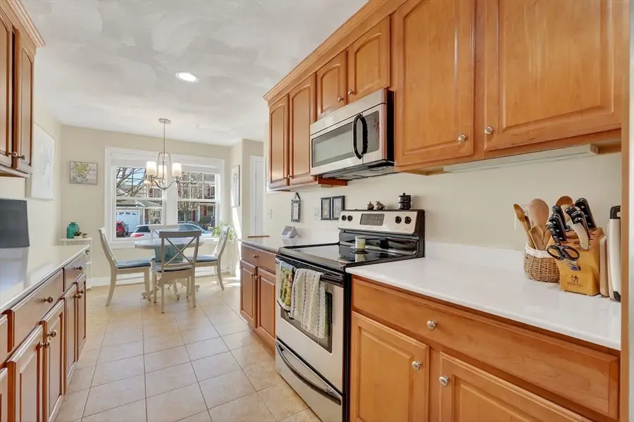 102 Central St #5A, Saugus, MA 01906 - #3