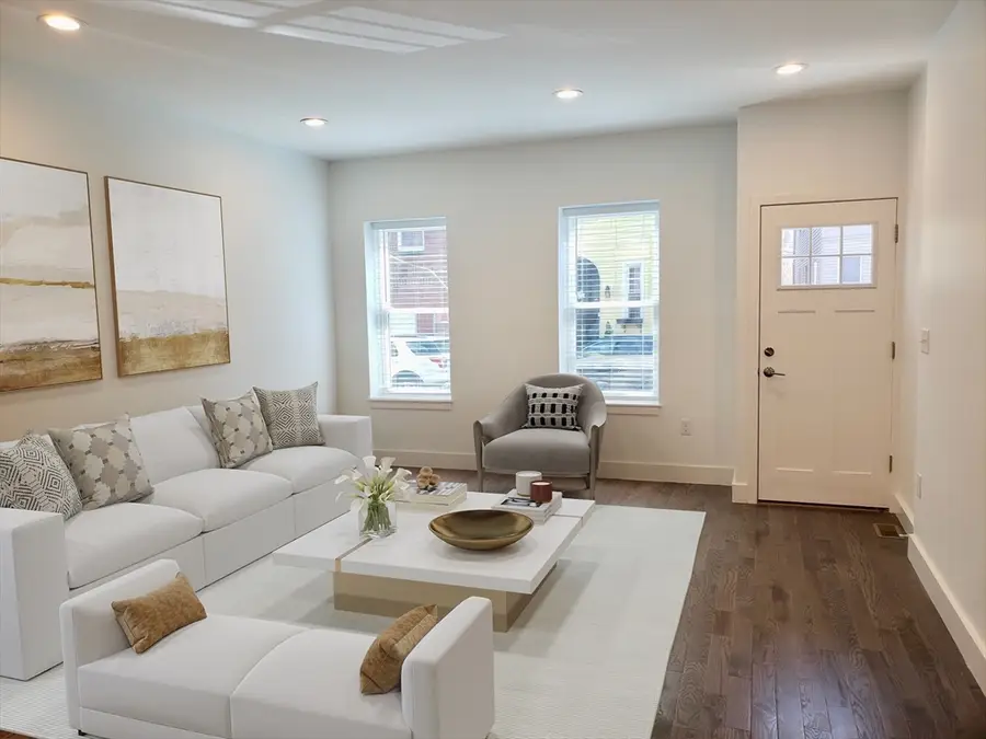 714 E 5th St #1, Boston, MA 02127 - #2