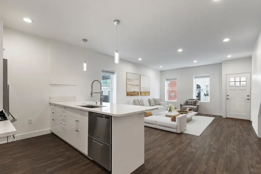 714 E 5th St #1, Boston, MA 02127 - #3