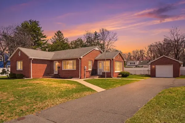 79 Woodlawn St, Chicopee, MA 01020