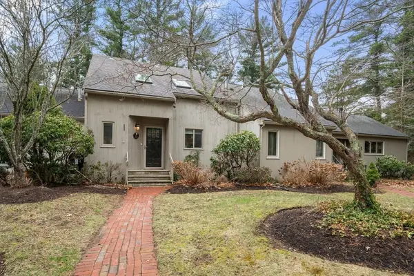 32 Trout Farm Ln #32, Duxbury, MA 02332