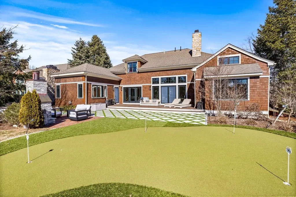 59 Clubhouse Dr, Hingham, MA 02043 - #1