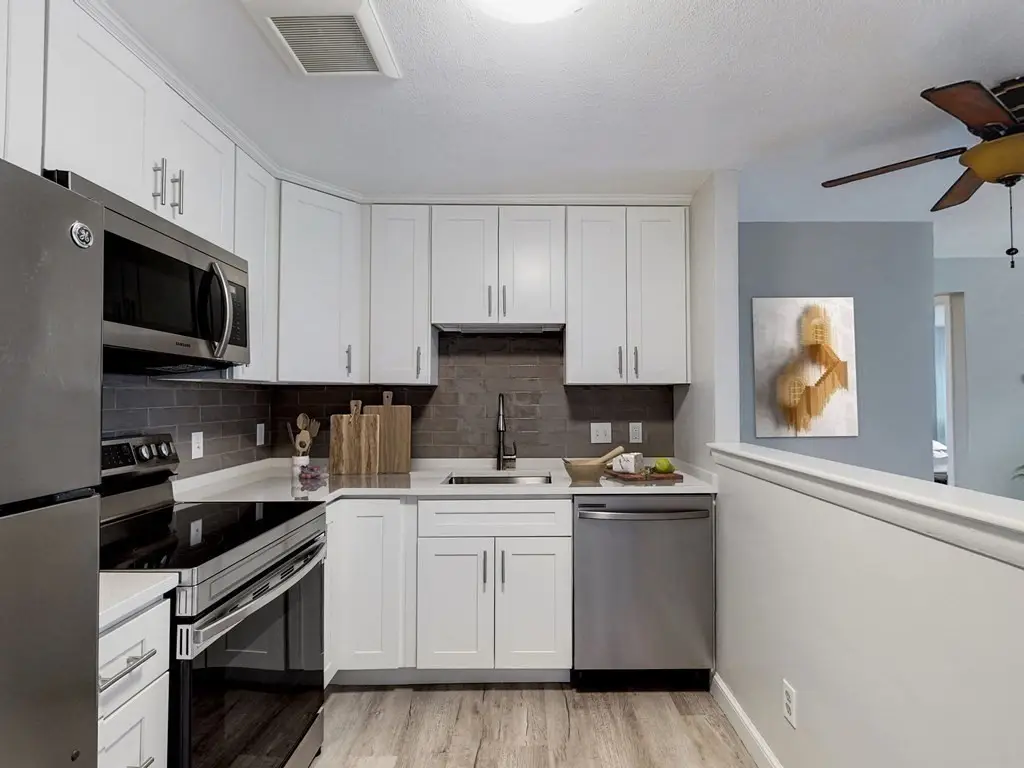 1105 Lexington St #6-11, Waltham, MA 02452 - #1