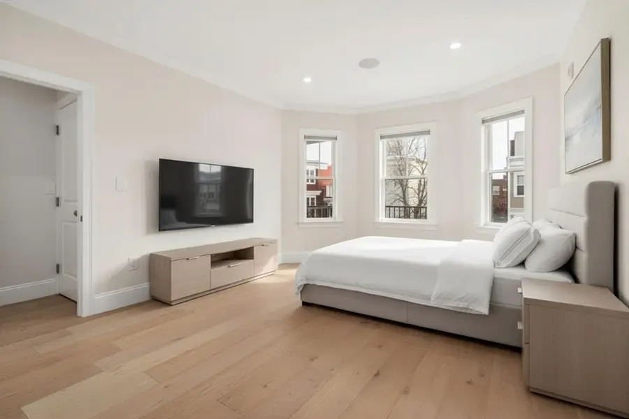 21 Peverell #1, Boston, MA 02125 - #2