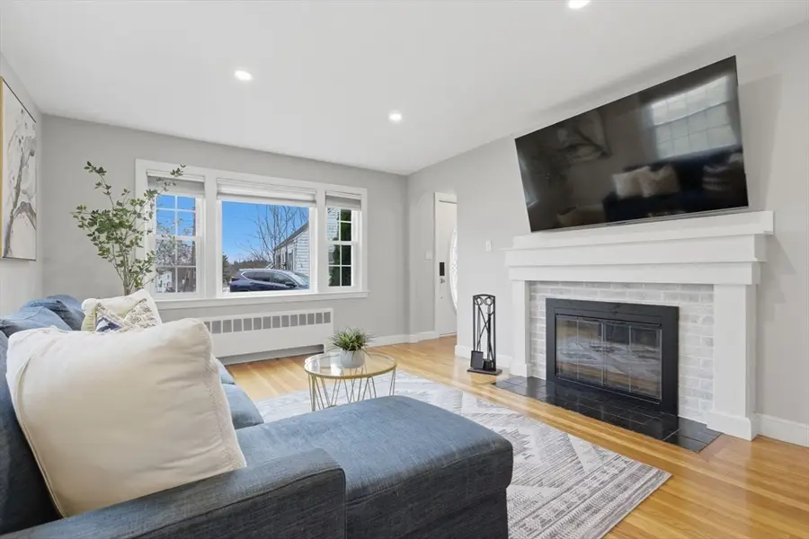 20 Hilltop Terrace, Woburn, MA 01801 - #3