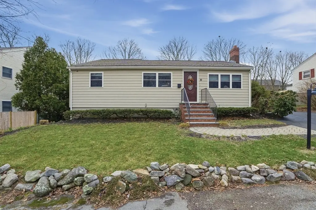 35 Armstrong Circle, Braintree, MA 02184 - #1