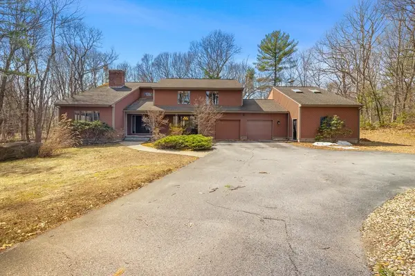 275 Chestnut St, Uxbridge, MA 01569