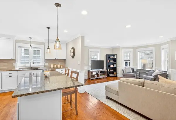 23 Palmer St #1, Waltham, MA 02451