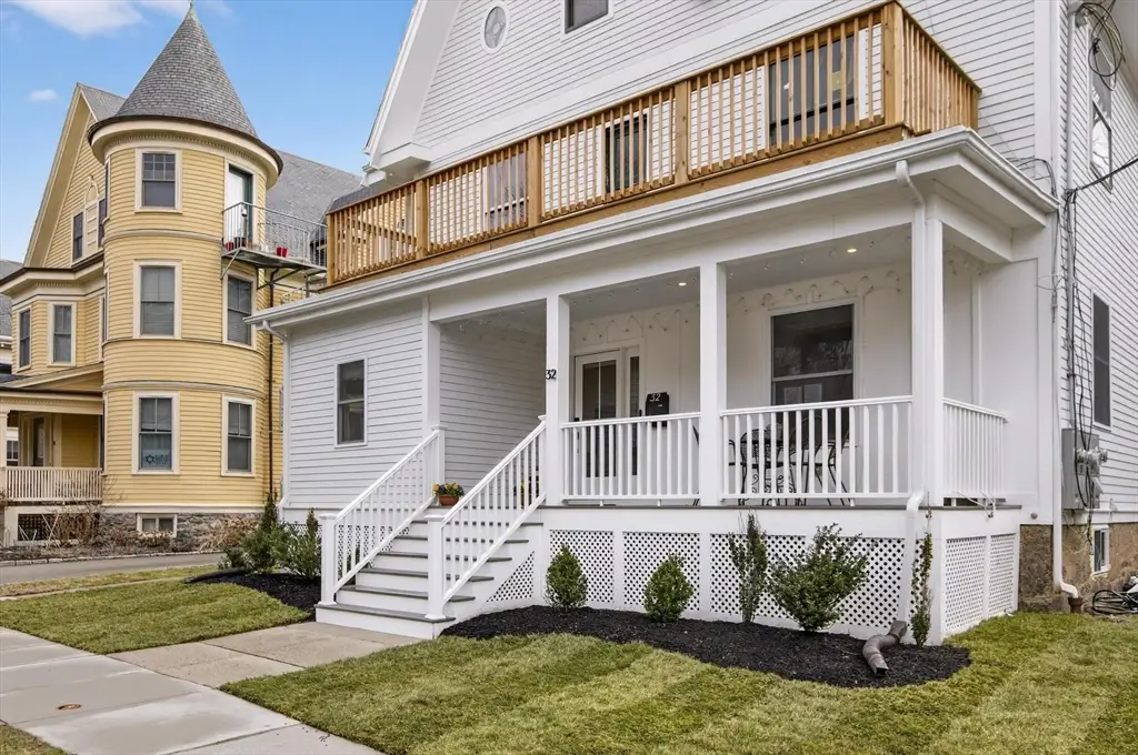 32 Columbia St #1, Brookline, MA 02446 - #1