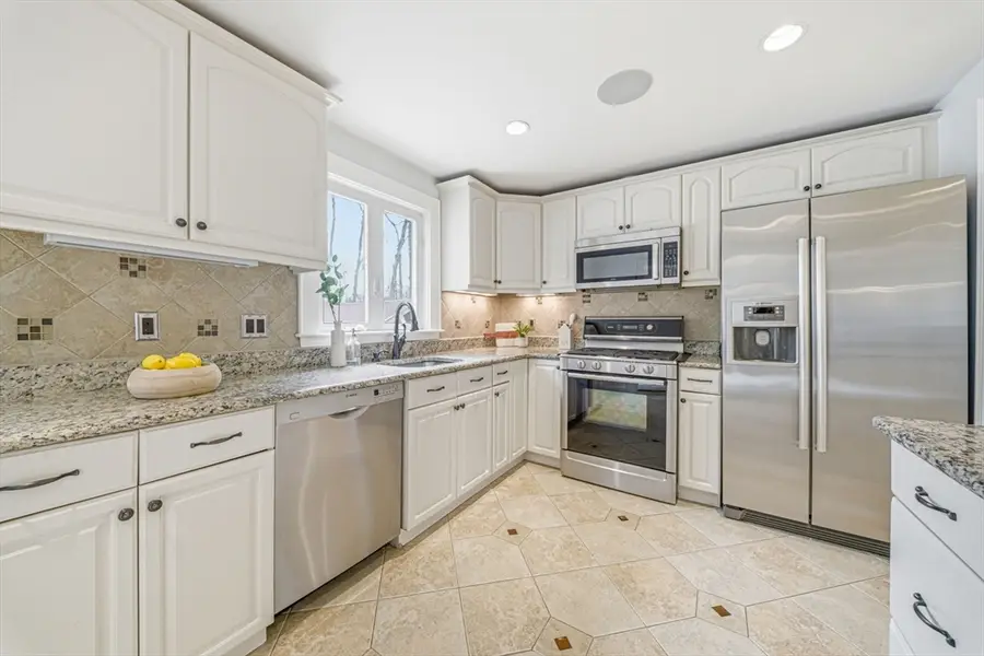 8 Stanley Drive, Framingham, MA 01701 - #3