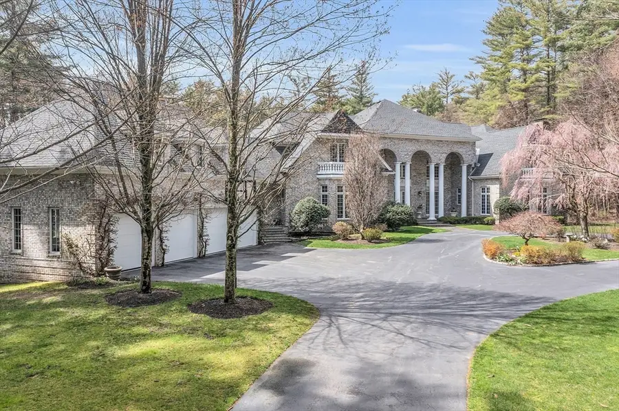 215 Monument Farm Rd, Concord, MA 01742 - #2