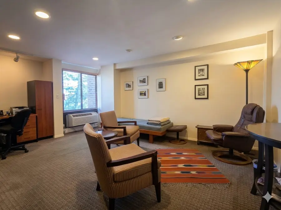 1105 Massachusetts Ave #2A, Cambridge, MA 02138 - #2