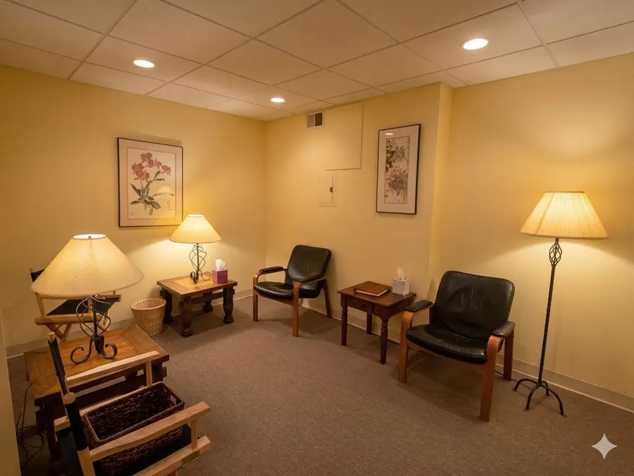 1105 Massachusetts Ave #2A, Cambridge, MA 02138 - #3