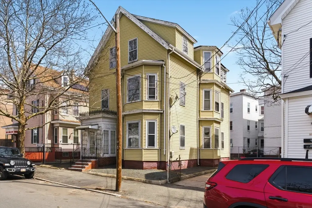 15 Hamilton Ave, Lynn, MA 01902 - #1