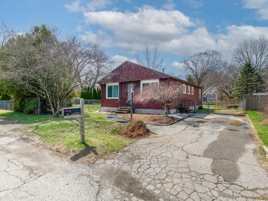 172 Bryant St, Cumberland, RI 02864 - #3