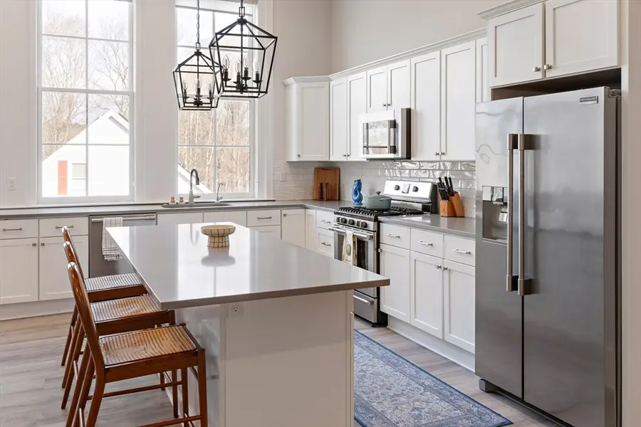 10 Congress St #301, Amesbury, MA 01913 - #3