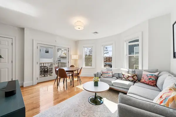 25 Fenwick St #2, Somerville, MA 02145