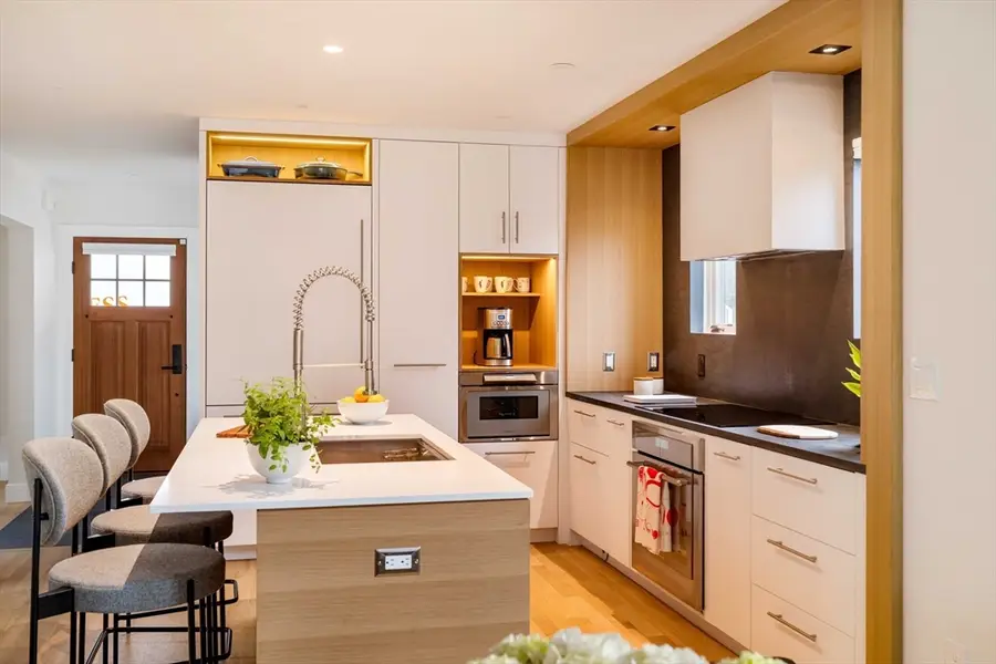 11 Goodman Road, Cambridge, MA 02139 - #3