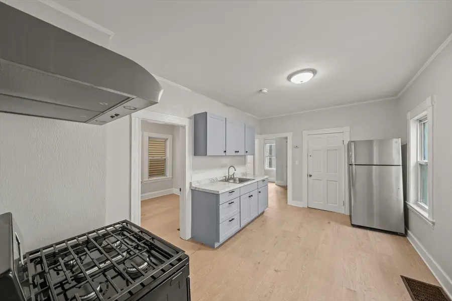 42 1/2 Cabot St, Beverly, MA 01915 - #3