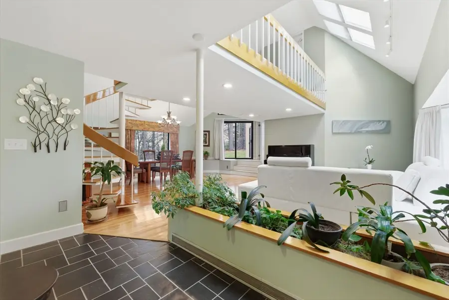 40 Lincoln Cir E, Andover, MA 01810 - #3