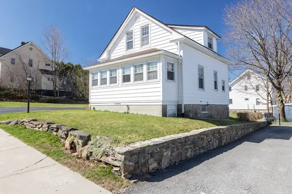 118 Dana Ave, Worcester, MA 01604