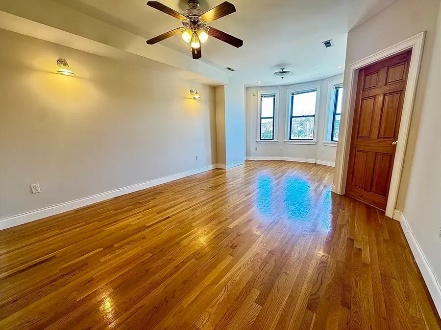 43 Thorndike St #2, Boston, MA 02118 - #3