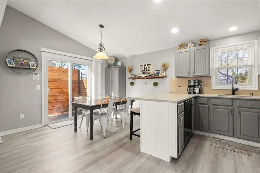 51 Cove Ave, Barrington, RI 02806 - #3