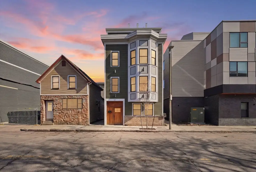 331 Chelsea St #3, Boston, MA 02128 - #1