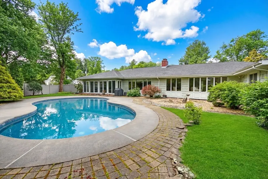 17 Karlton Cir, Andover, MA 01810 - #2