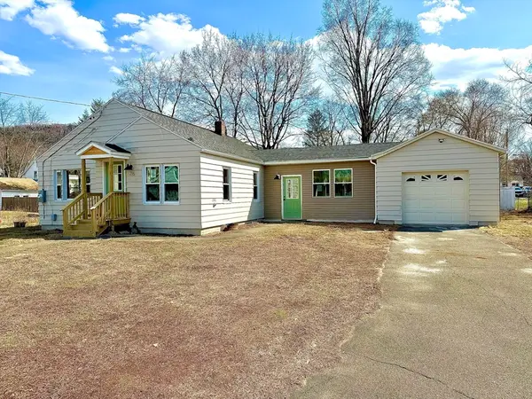 26 Mt. Tom Ave, Easthampton, MA 01027