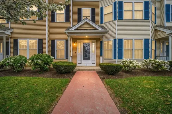 215 Harvard St #13, Medford, MA 02155