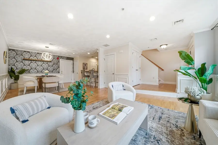 215 Harvard St #13, Medford, MA 02155 - #2