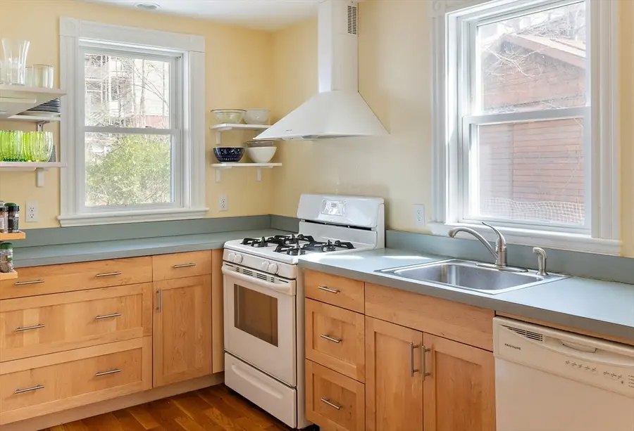 9 Sanborn Ave, Somerville, MA 02143 - #2