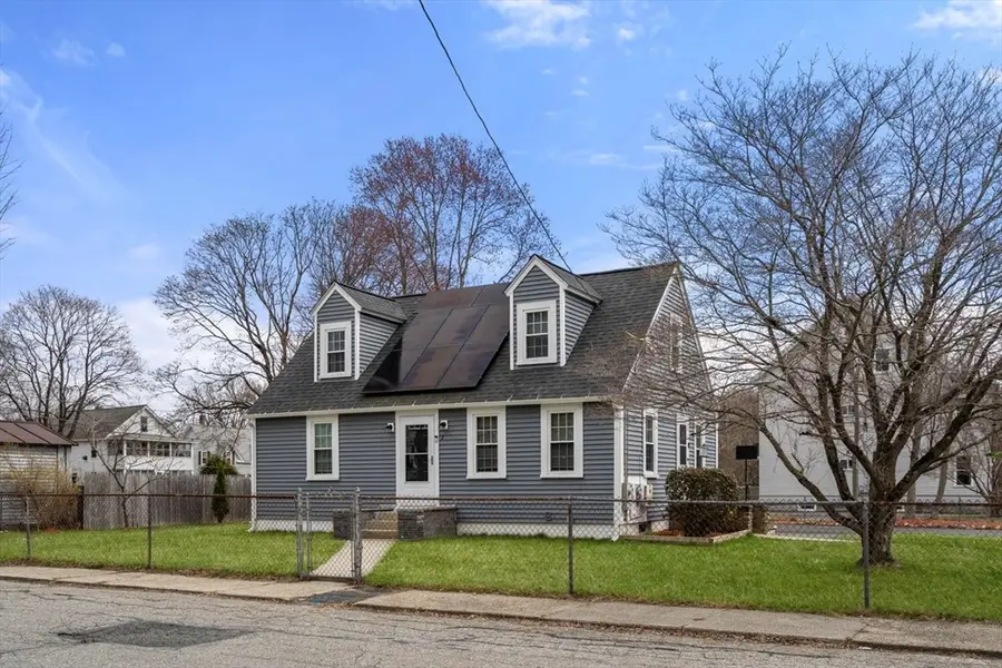 2 Pond St, Uxbridge, MA 01569 - #2