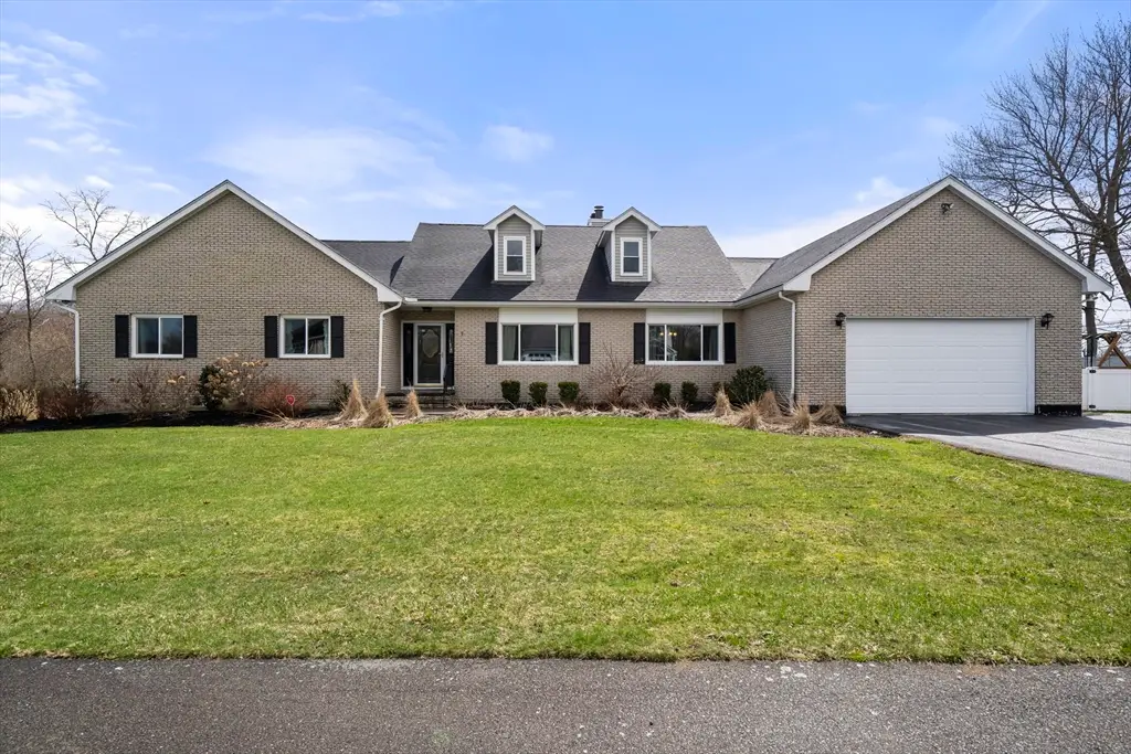 11 Broadmeadow Lane, Abington, MA 02351 - #1