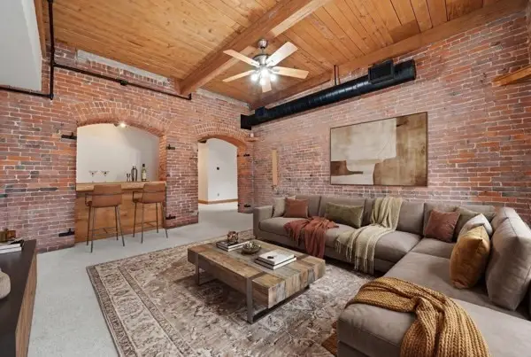 50 Rantoul St #204, Beverly, MA 01915