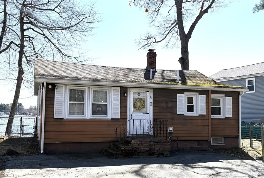 42 Taylor Point Rd, Pembroke, MA 02359 - #3