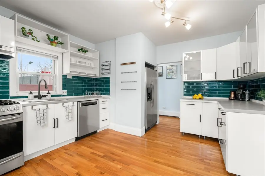 7 Meacham St, Somerville, MA 02145 - #3