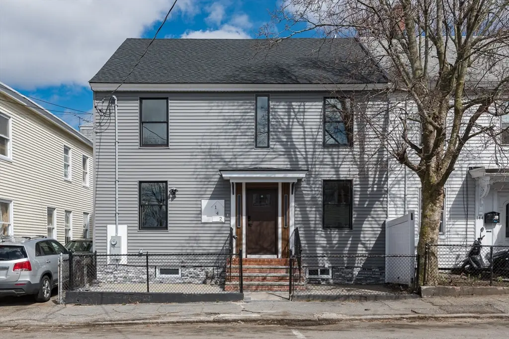 142 Concord St, Lowell, MA 01852 - #1
