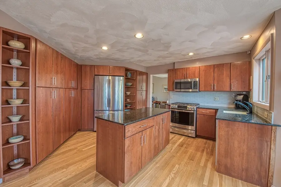 580 Mountain St., Sharon, MA 02067 - #3