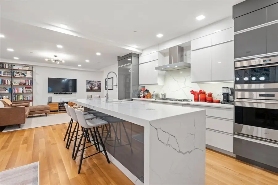 1762 Beacon St #1, Brookline, MA 02445 - #2