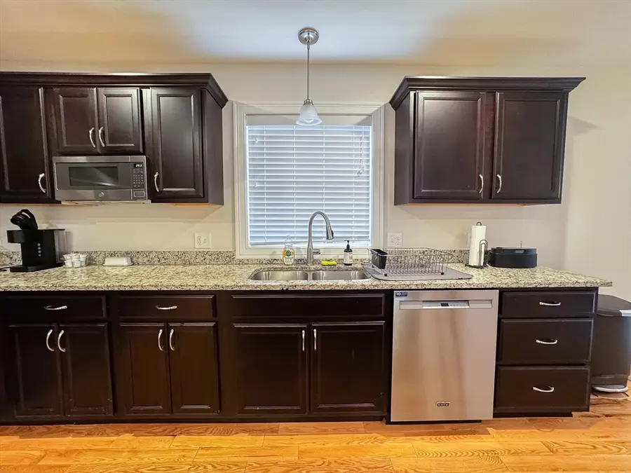 23 Ralph Cir, Chicopee, MA 01020 - #3