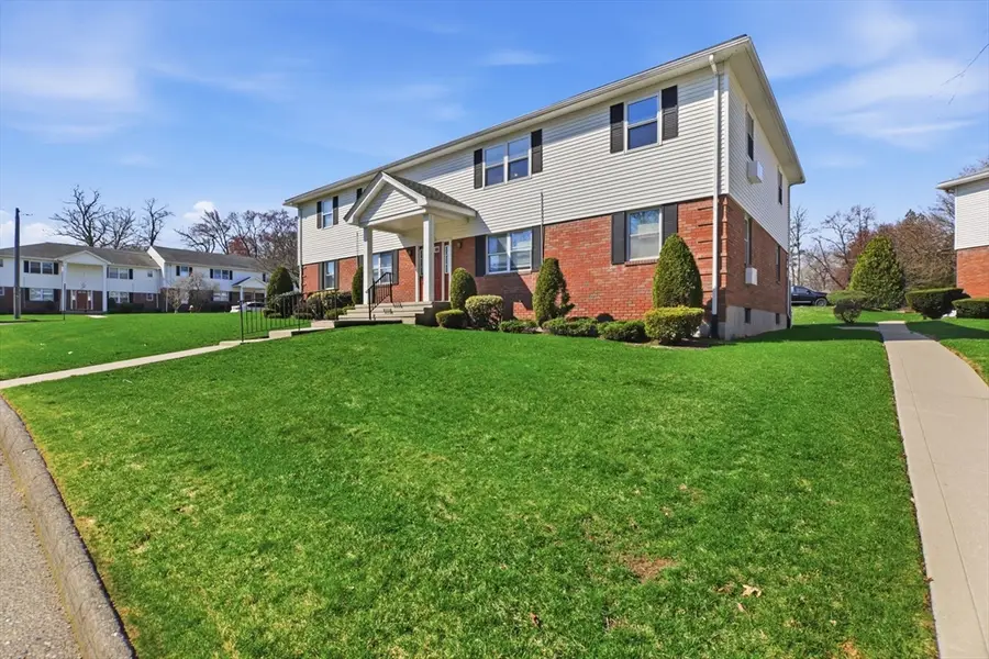 68 Colonial Cir #C, Chicopee, MA 01020 - #3