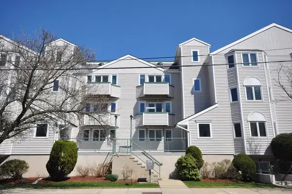 618 Boston Ave #4A, Medford, MA 02155
