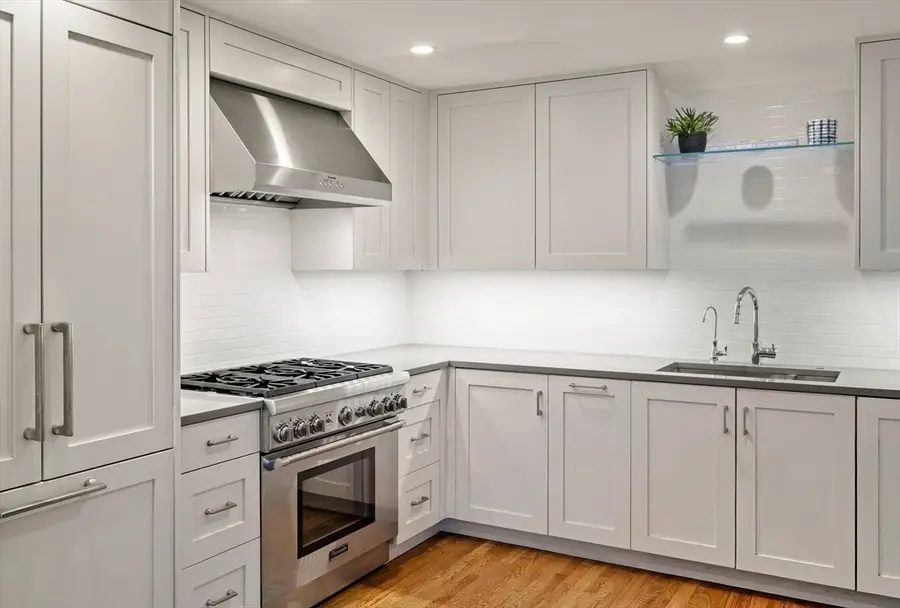 2 Edgewater Place, Winchester, MA 01890 - #3