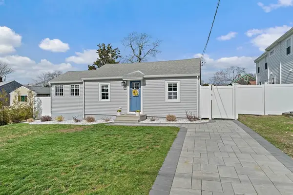 68 Leland Rd, Marshfield, MA 02050