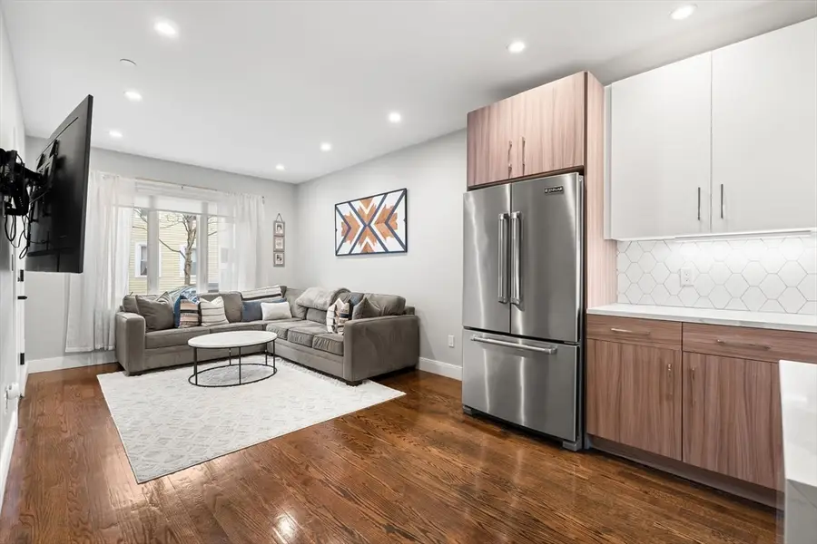 772 E 6th St #1, Boston, MA 02127 - #3