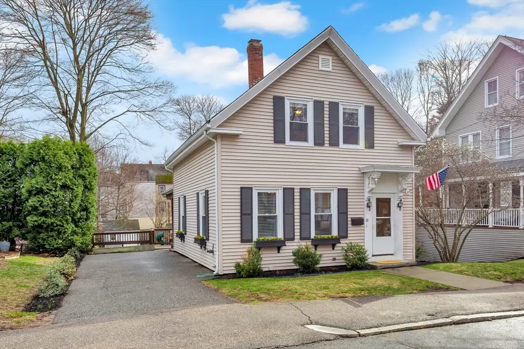 18 Hersam St, Stoneham, MA 02180 - #1