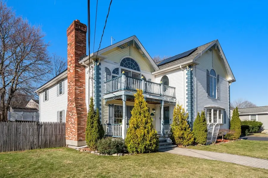 113 Temple Rd, Waltham, MA 02452 - #2