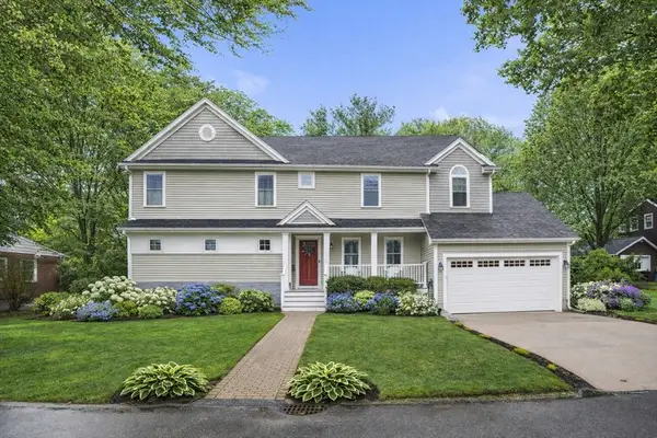 10 Higgins Road, Marblehead, MA 01945